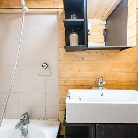 Les Avenieres - La Norma Apartment